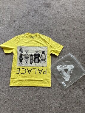 Palace Graphic T-Shirt Yellow Perfume Print Tee Size M NWT